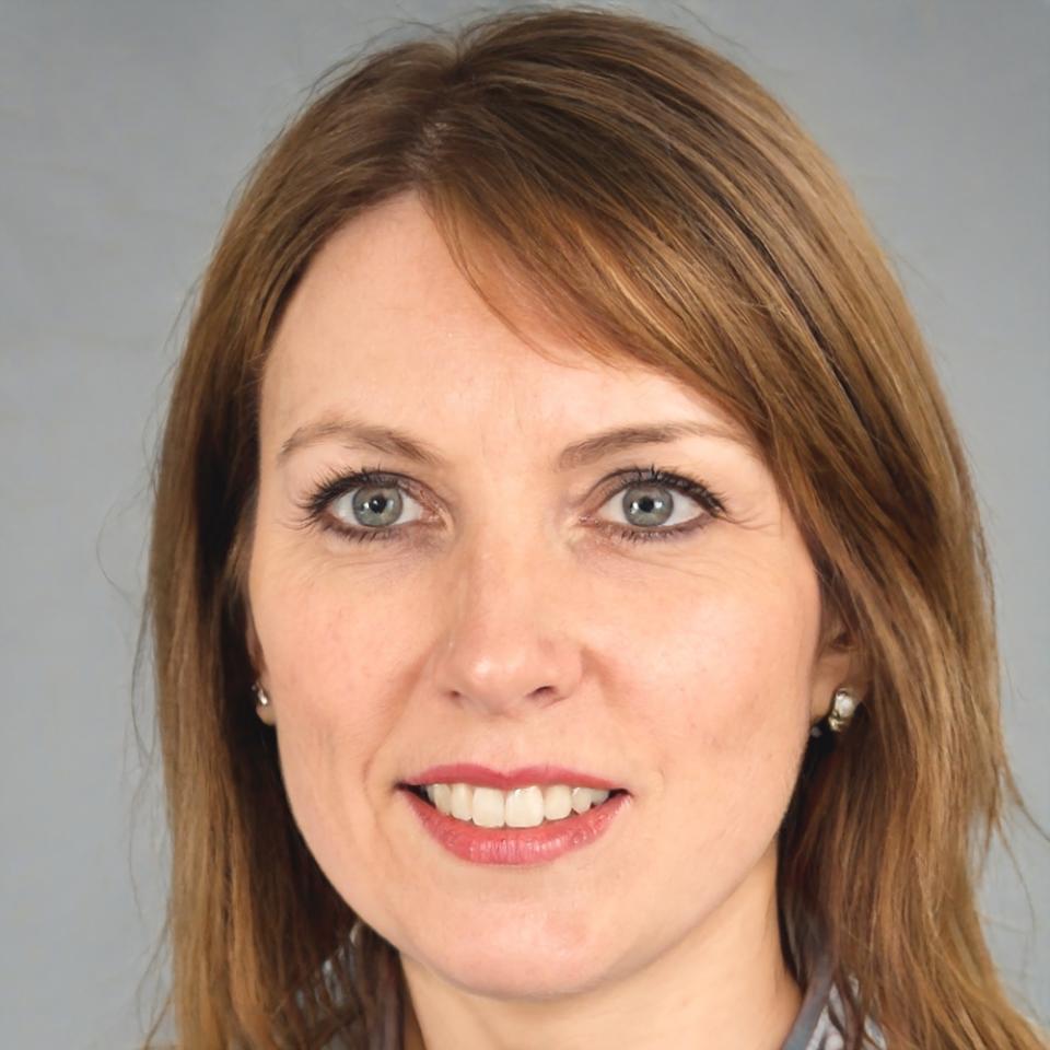 Instructor Siobhan Katsaros specializing in Android development